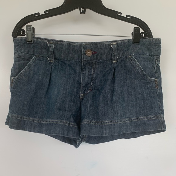 Mossimo denim shorts. Size 11 - Picture 1 of 3